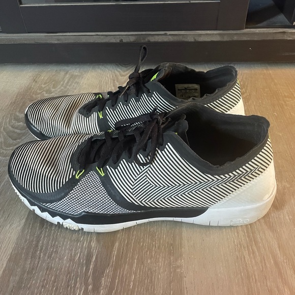 free trainer size 13